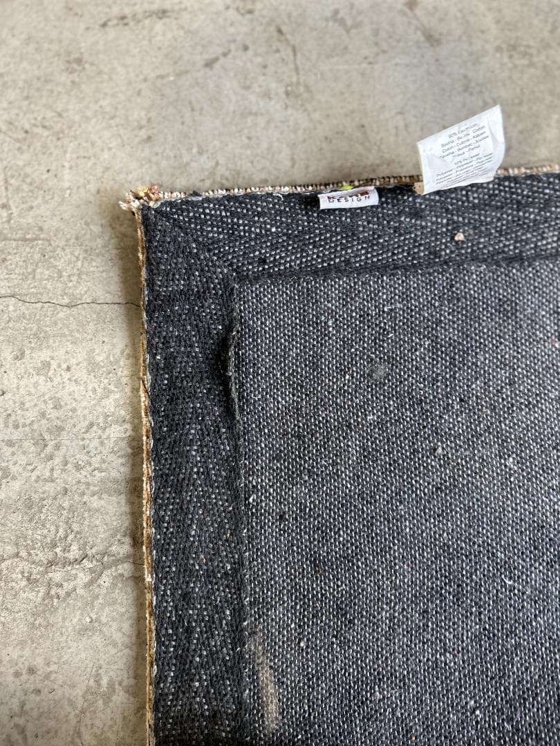 【廃番】KARE / カレ｜200x140cm｜アブストラクトラグ｜グレーライン