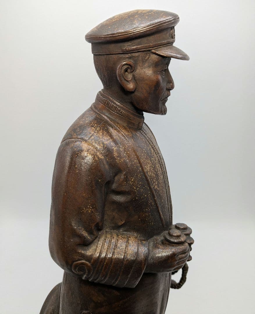 小西陶古 備前焼 東郷元帥像 置物 東郷平八郎 陶像 細工物 陶器人形 日露戦争