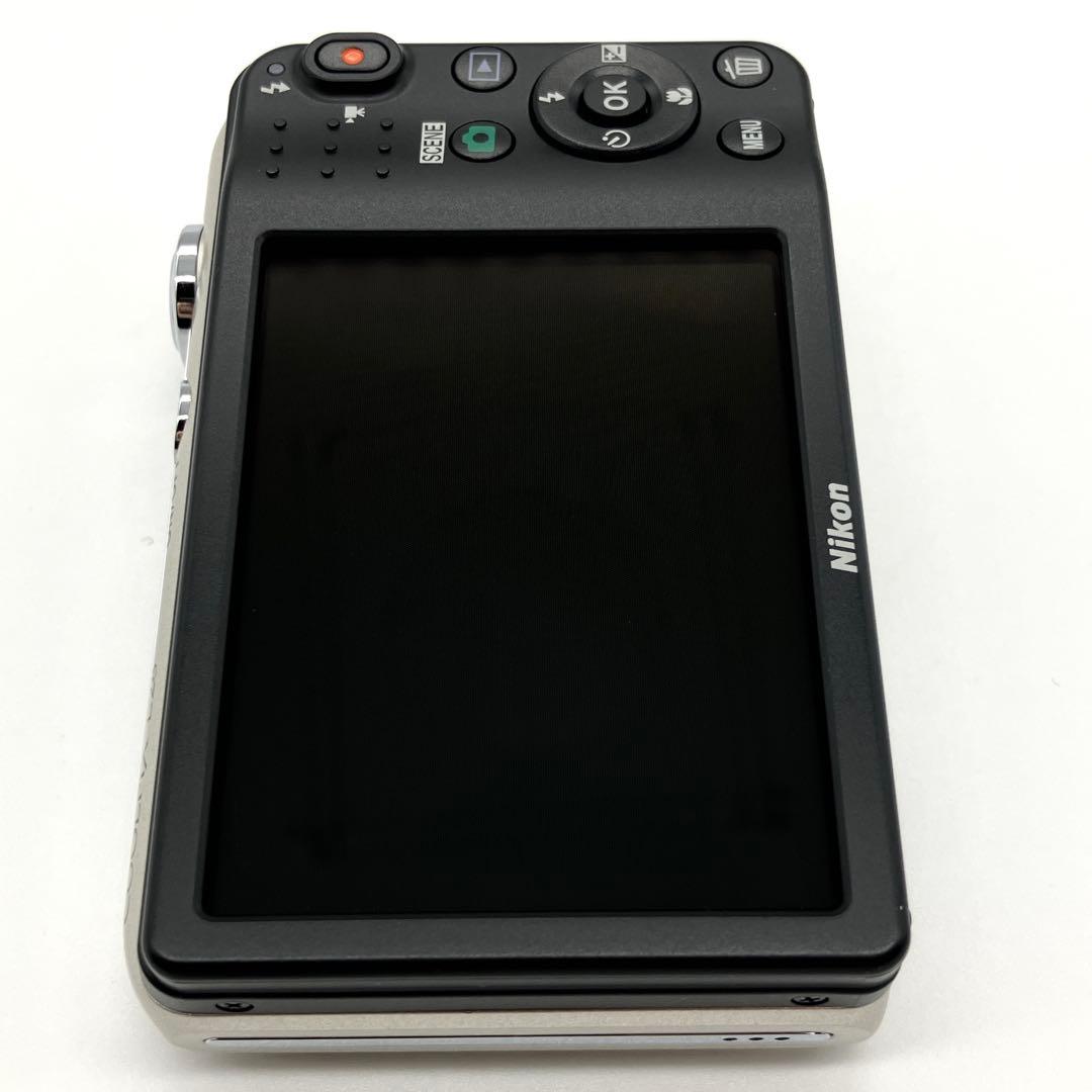 美品 Nikon ニコン COOLPIX クールピクス L28 単三電池使用