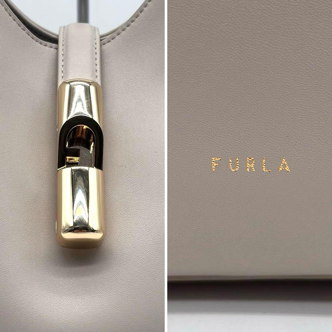 ✨未使用級✨現行✨フルラ　ゴッチャ　M　ホーボーバッグ　グレージュ