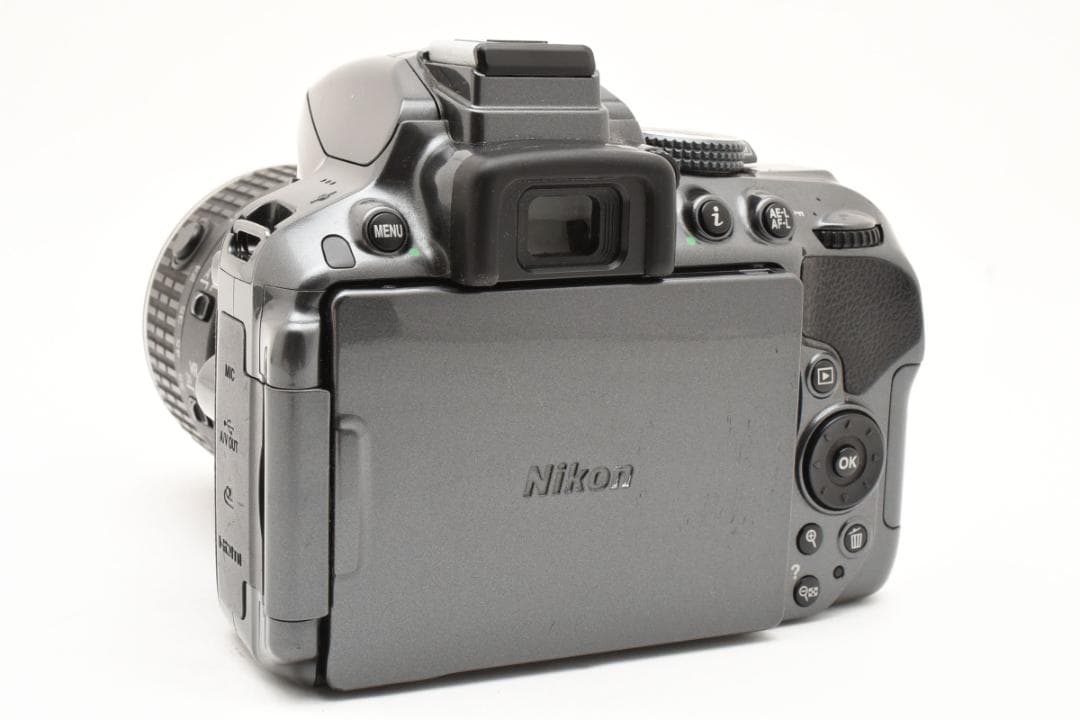 コンパクトで持ち運びやすい✨Nikon D5300✨希少なグレー✨