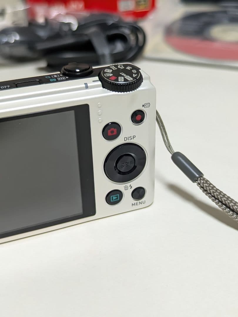 CASIO EX-ZR100 高速連写 光学12.5倍ズーム 美品