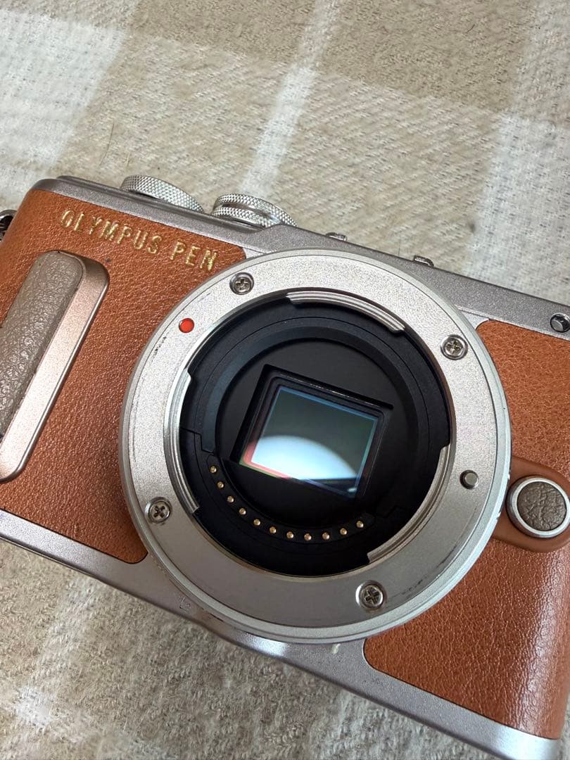 OLYMPUS PEN E-pl8 ブラウン40-150mmレンズ