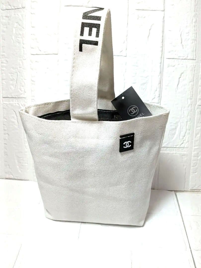 CHANEL ホワイト キャンバス トートバッグ　新品！正規品！