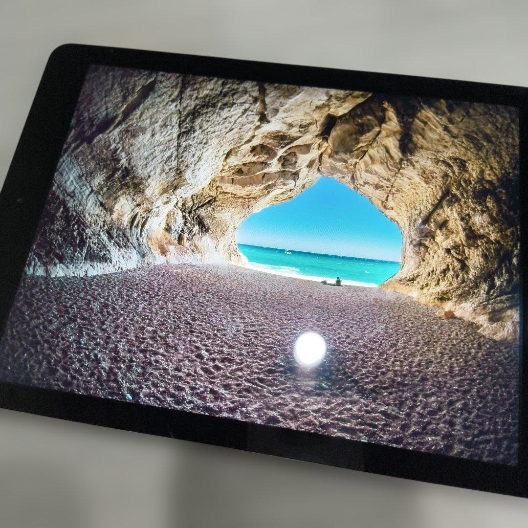 【美品】iPad 第5世代 WiFi 32GBスペースグレイ＋ペン＋充電器＋線