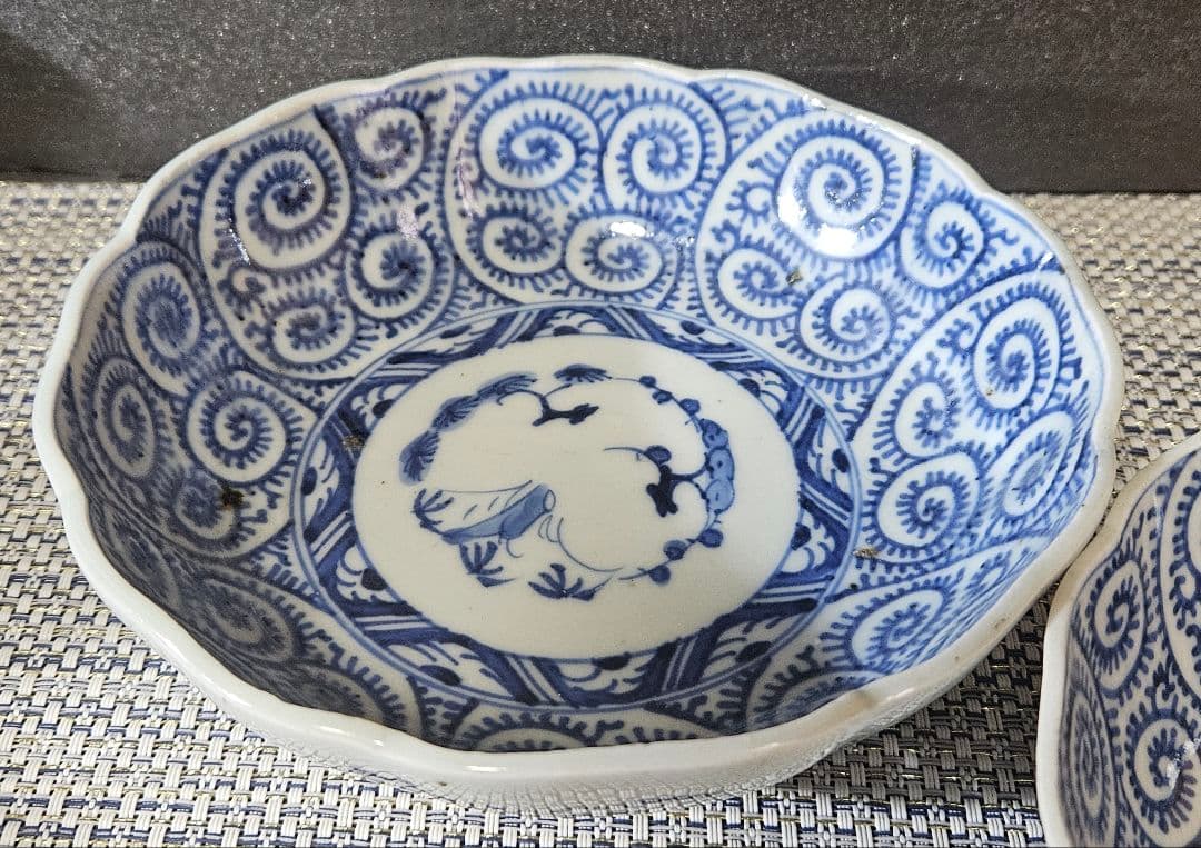 江戸時代後期　古伊万里　染付　たこ唐草 文様　なます皿　膾皿　深皿　2客揃い