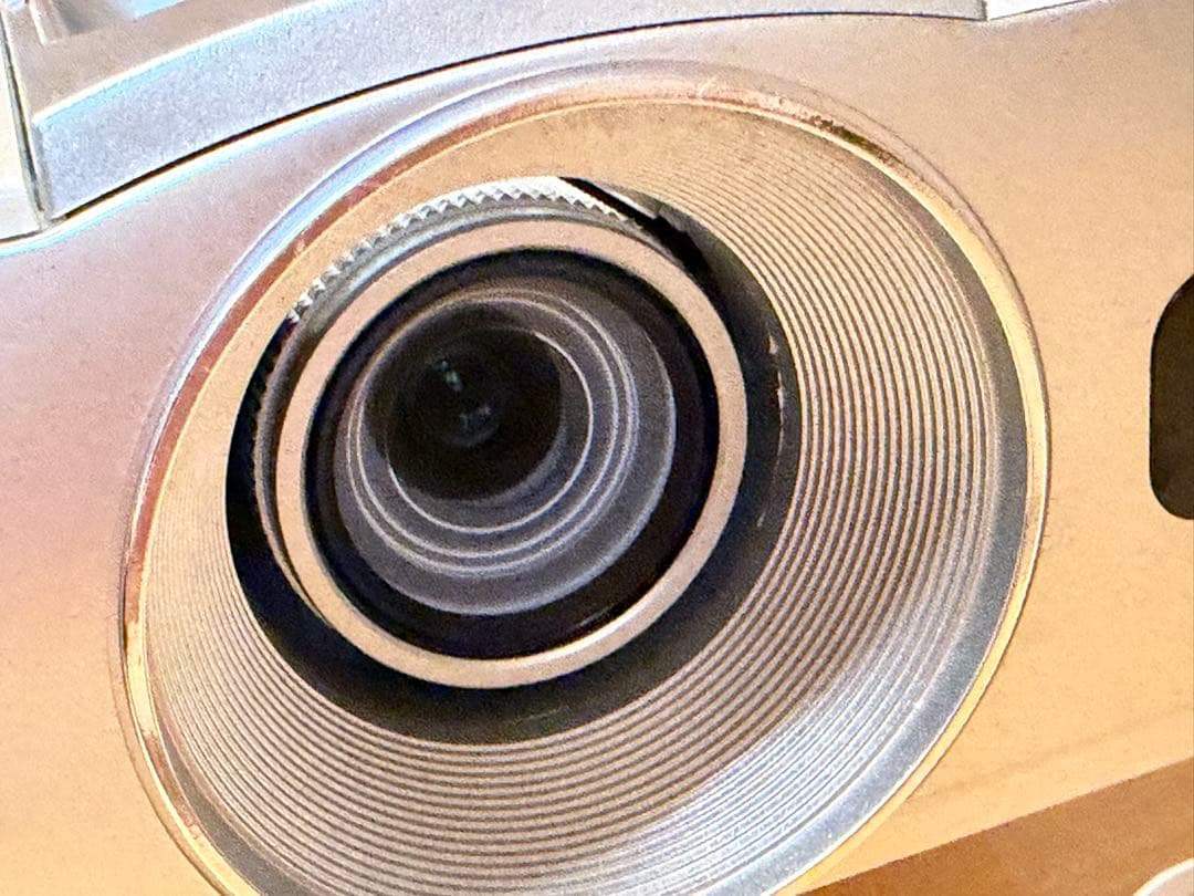 BenQ w1070 DLP3D対応プロジェクター 本体