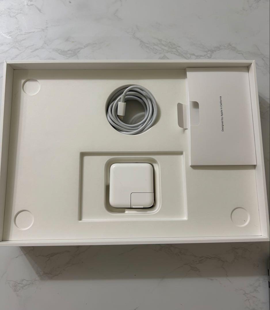 MacBook本体 MacBook Air M1 / 16GB / 512GB