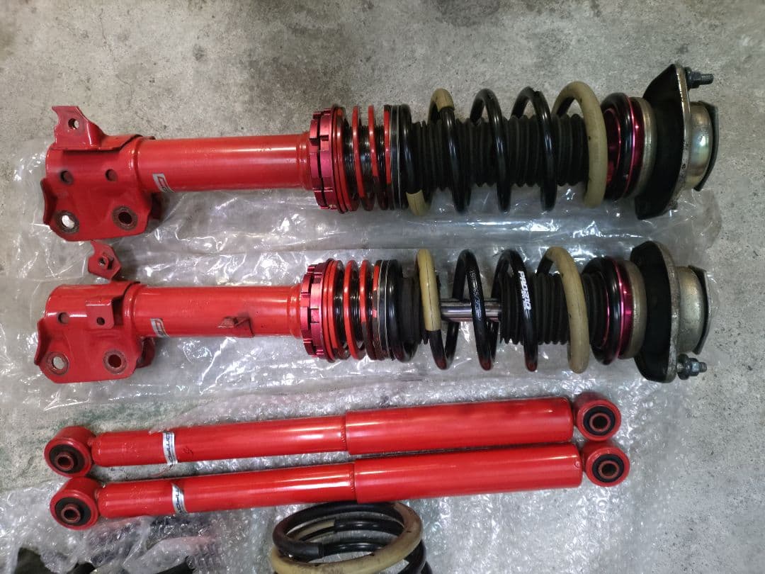 ダイハツ　エッセ　タナベ　車高調