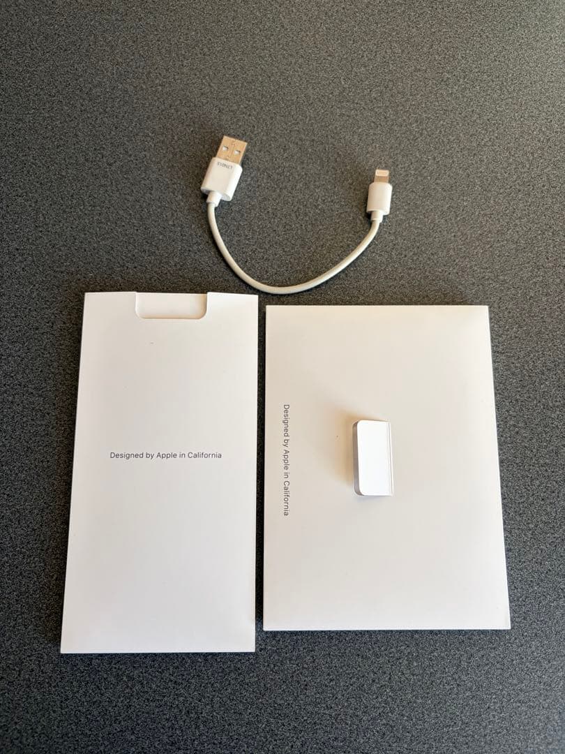 iPhone13 プロダクトレッド 128GB 本体、ケーブル・充電器付き