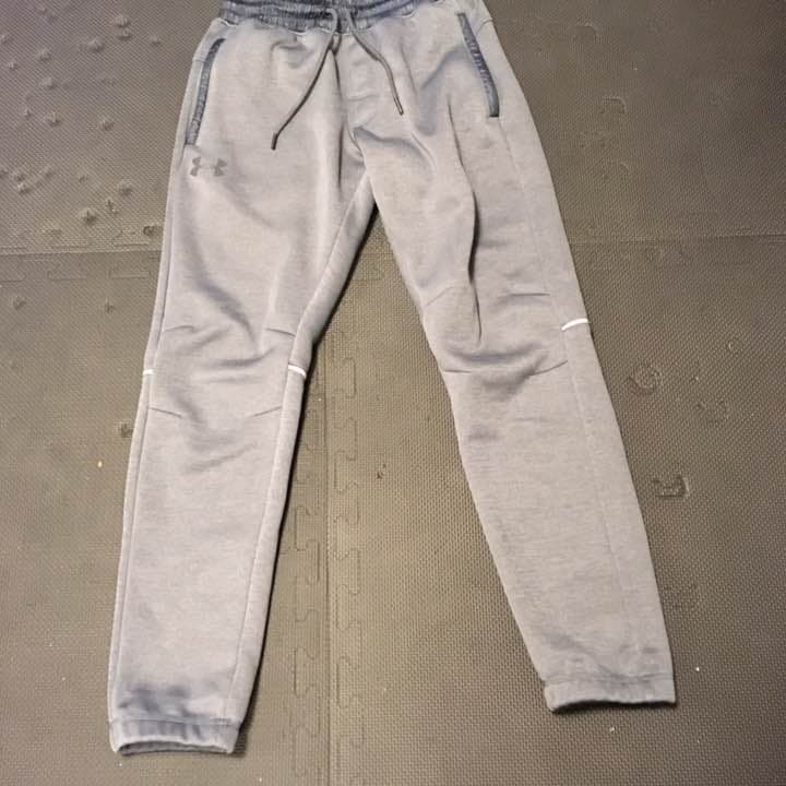 2017年モデル アンダーアーマー 裏起毛セットアップ