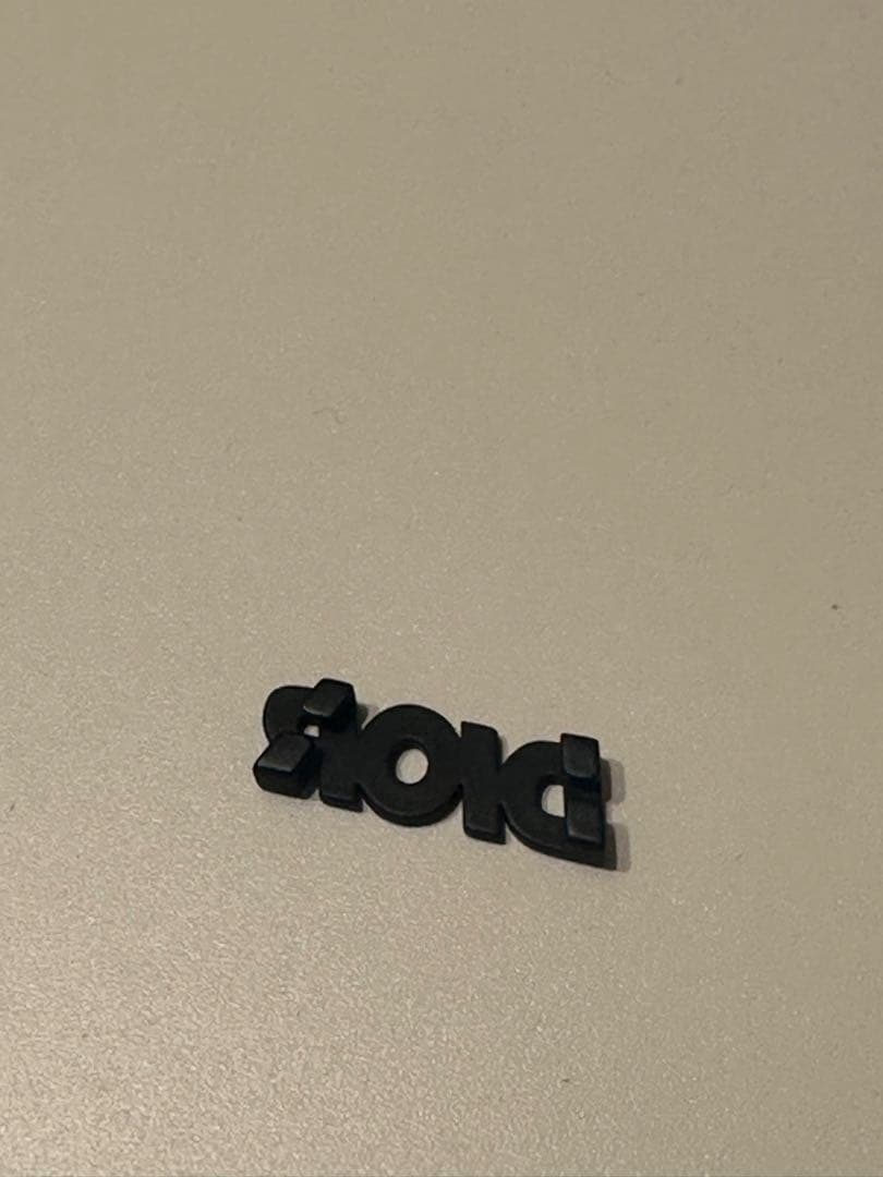 DIORスニーカーチャーム