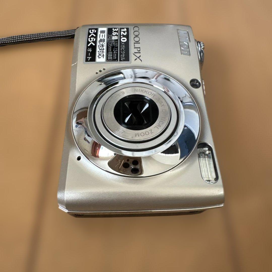 デジタルカメラ Nikon coolpix L22