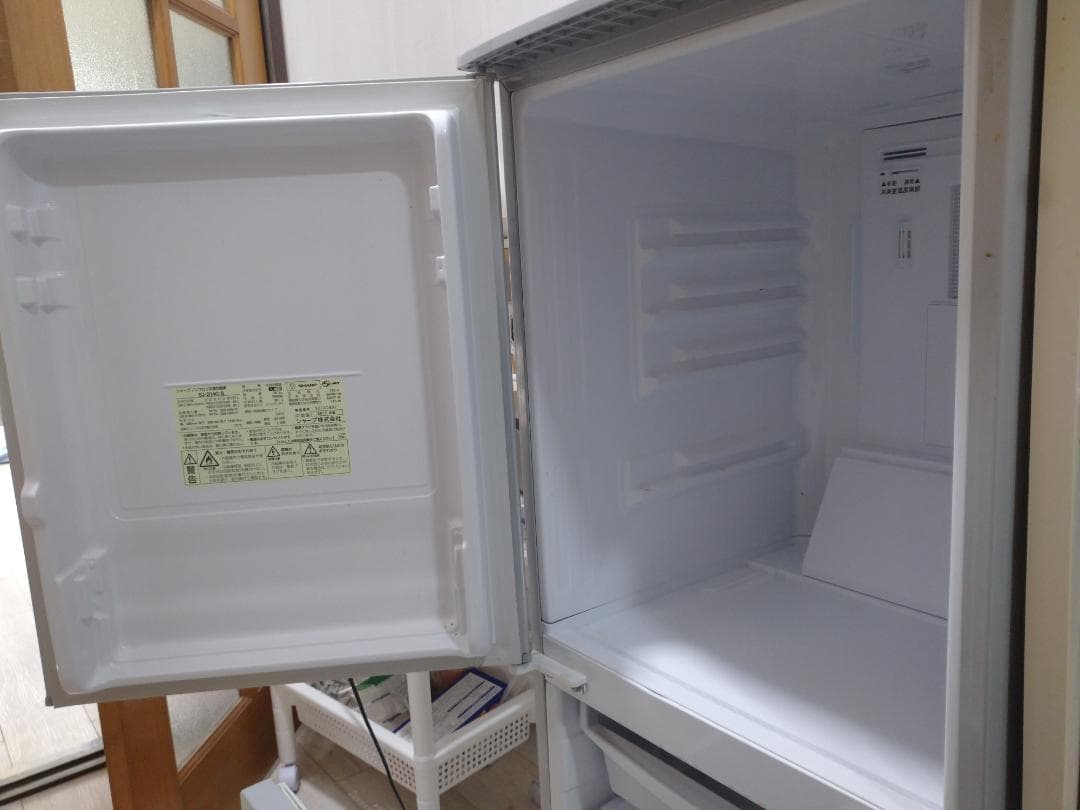 シャープ・冷凍・冷蔵庫　SJ-D14C-S 2017年製