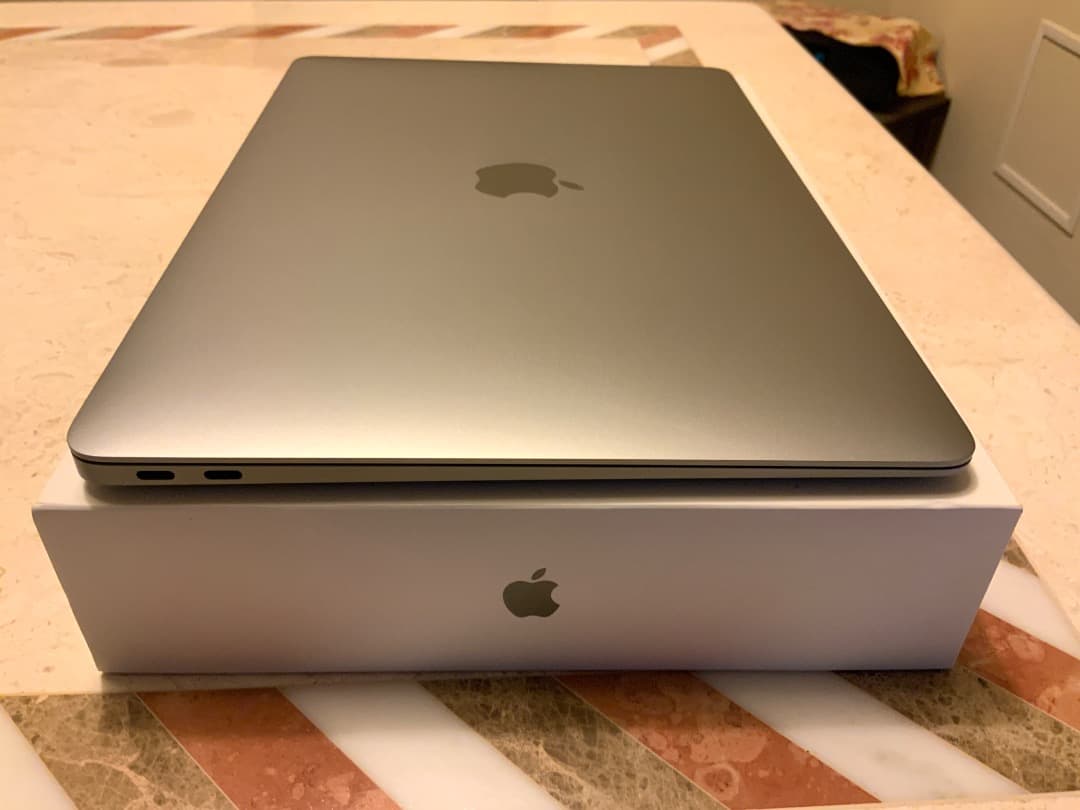 Apple MacBook Air 13インチ 2018 / USキーボード