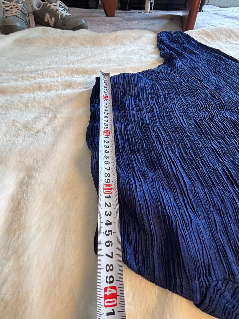 ISSEY MIYAKE　ツヤなしプリーツ加工 オーバーサイズ トップス ブルー