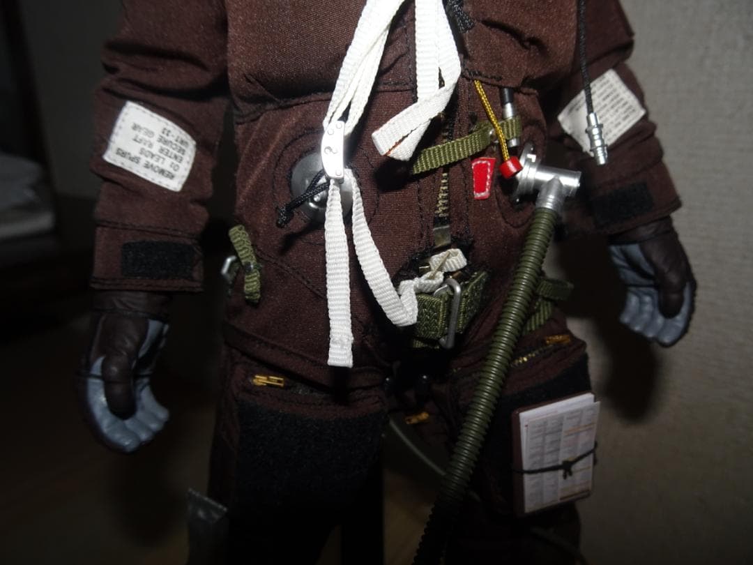 DAMTOYS SR-71 フライトテストエンジニア タイプ ホットトイズ