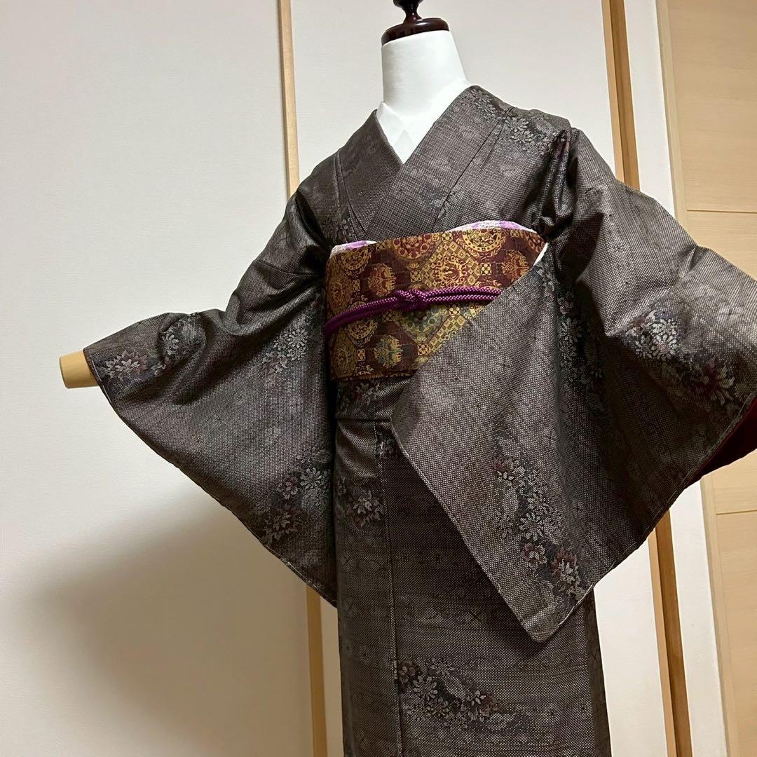 u*8様 モ40 新品　美品　袷　正絹　大島紬　フルセット 証紙付き