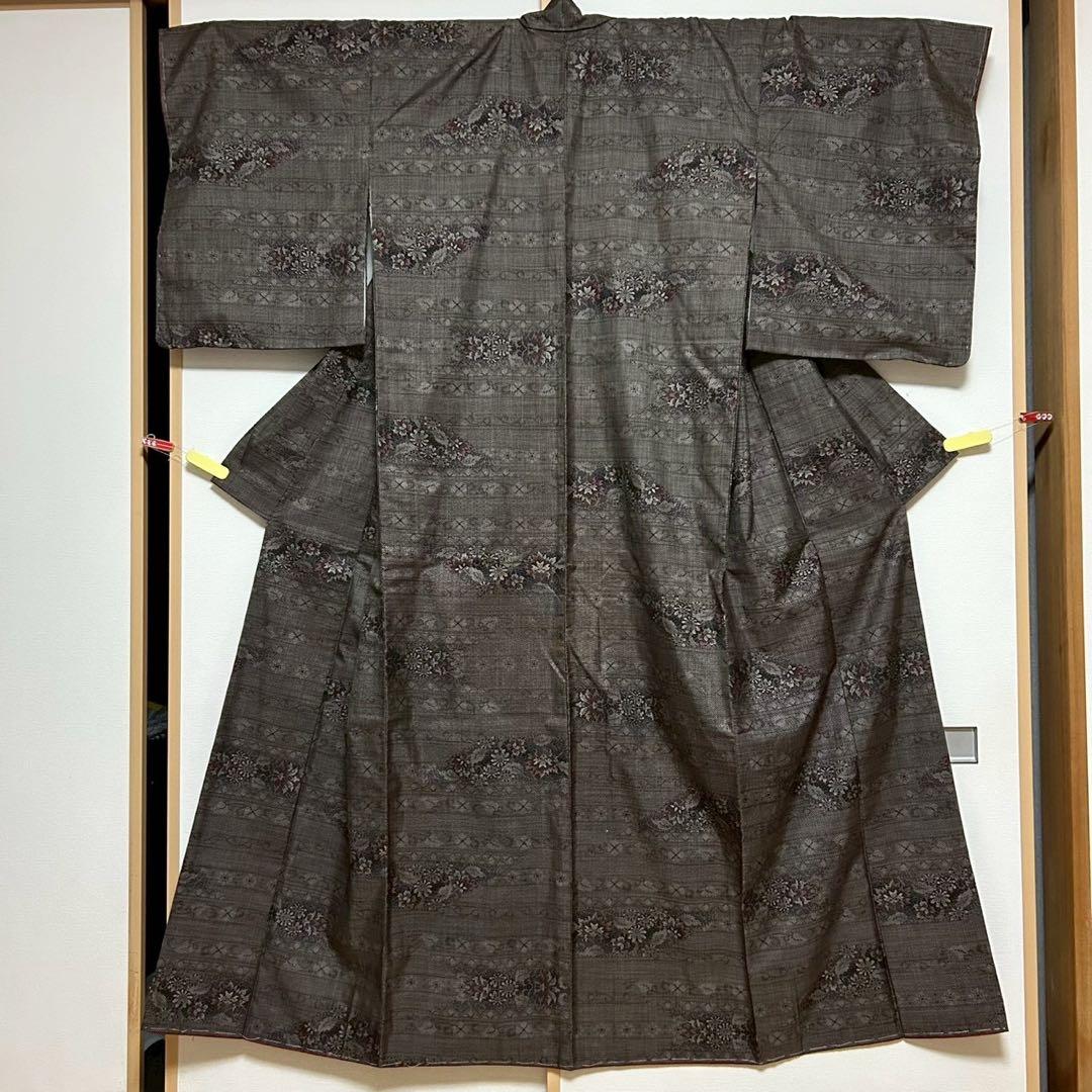 u*8様 モ40 新品　美品　袷　正絹　大島紬　フルセット 証紙付き