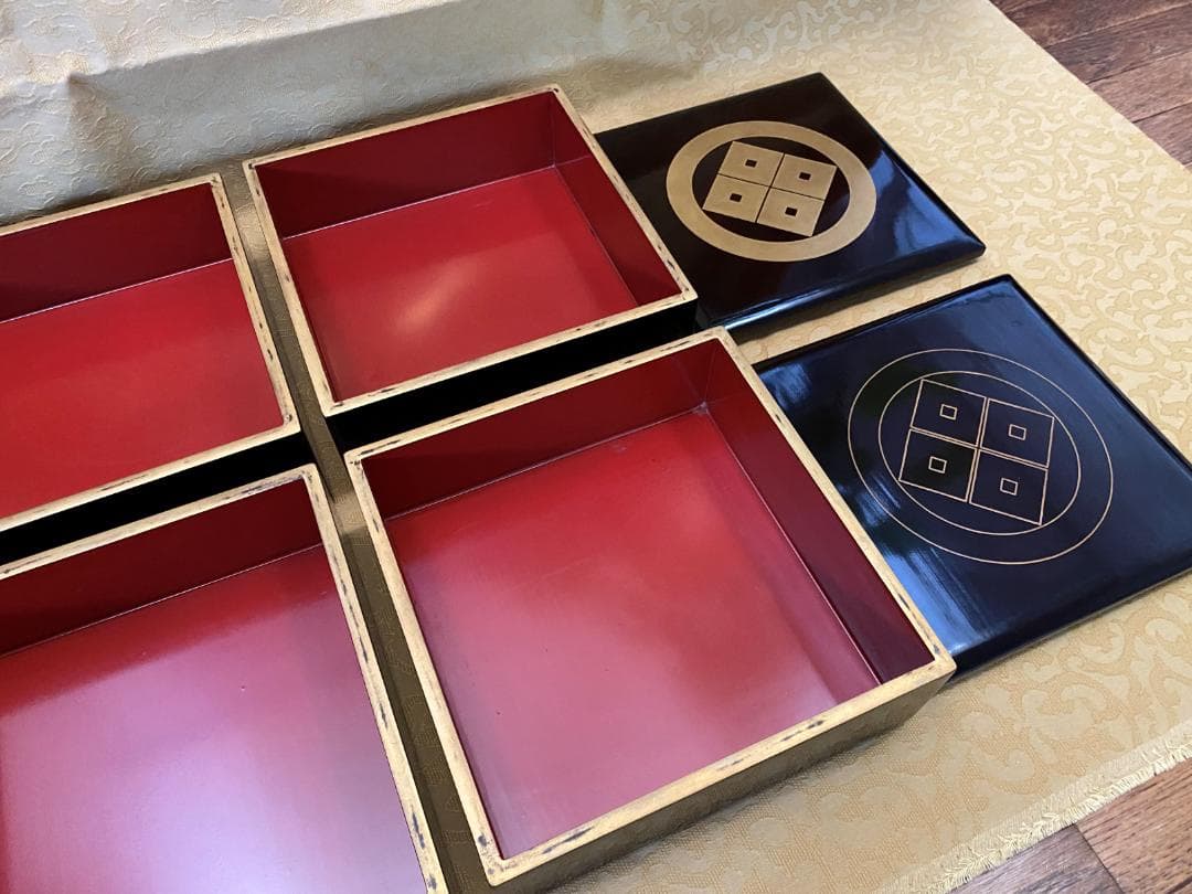 輪島塗 五段重箱 家紋入 重箱 共箱付き 木製 漆器 金彩