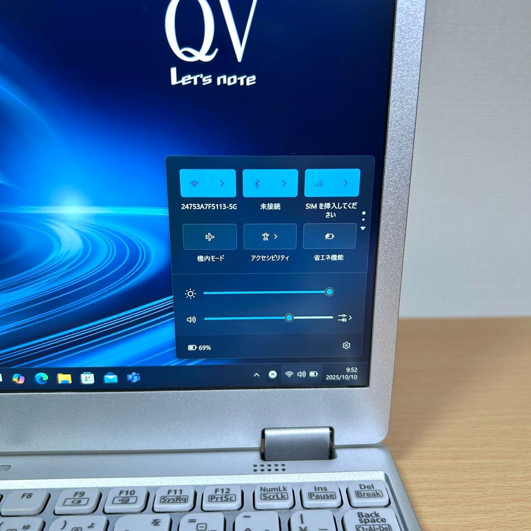 美品 Panasonic Let's note CF-QV9 16GB LTE