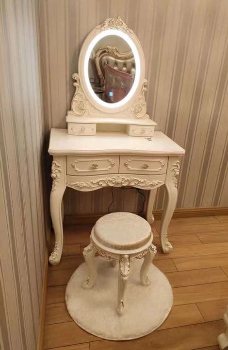 即日発送可能　ゴールド　大人気　北欧風ドレッサースツールライト セット