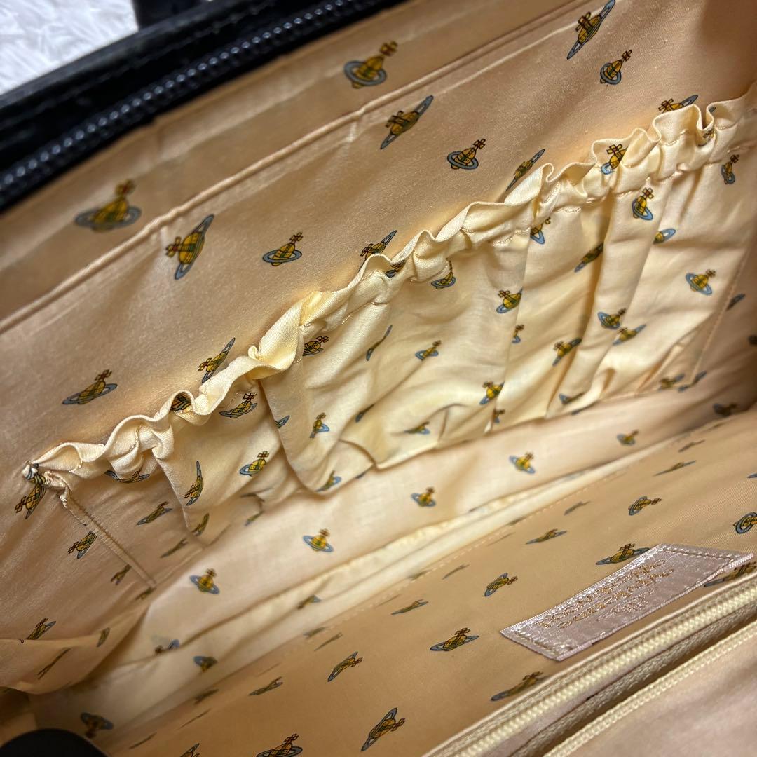 ヴィヴィアンウエストウッド　ビジネスバッグ　金オーブ　ブラック　レザー