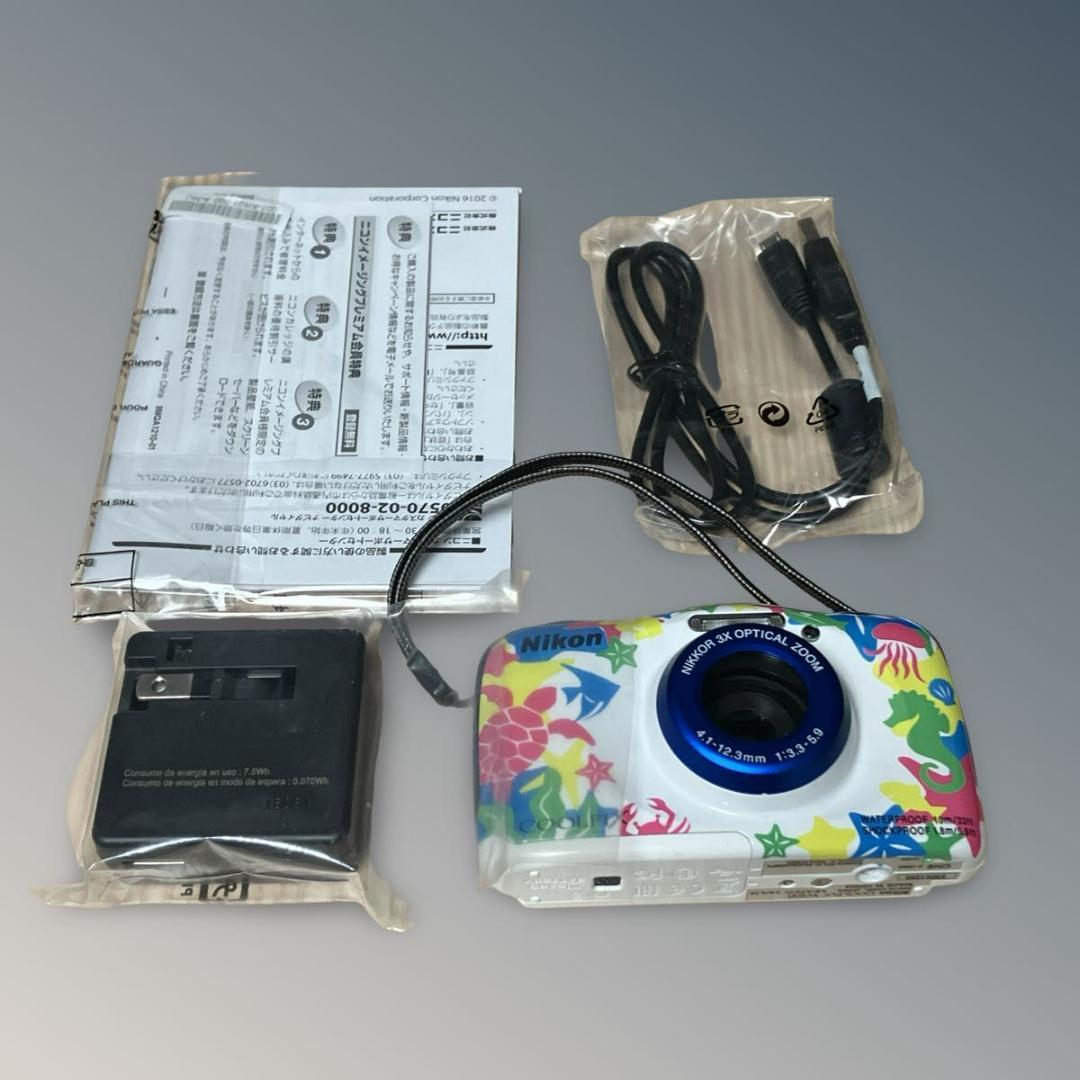 【極美品】Nikon COOLPIX W100 マリン 防水 デジカメ カメラ