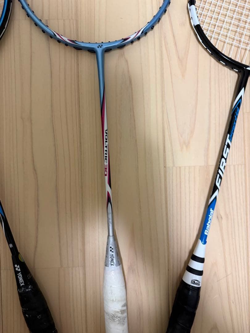 【最安値】バドミントンラケット3本セットケース付き！