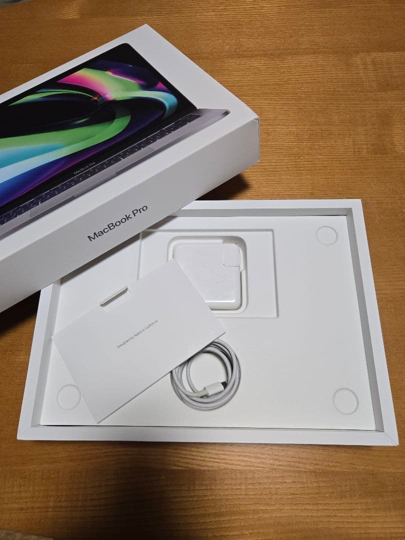 MacBook Pro 13インチ M1 2020/16GB/1TB/おまけ付き