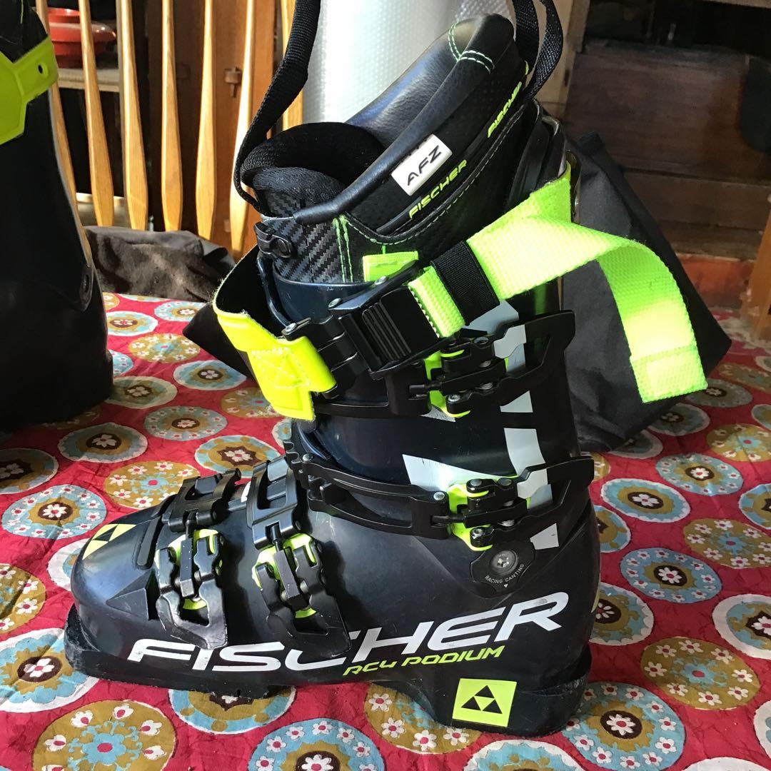 FISCHER RC4 Curv スキーブーツ　フィッシャー　靴 110