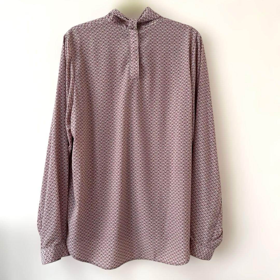 SOEJU ソージュ チェーン柄ボウタイブラウス ピンク