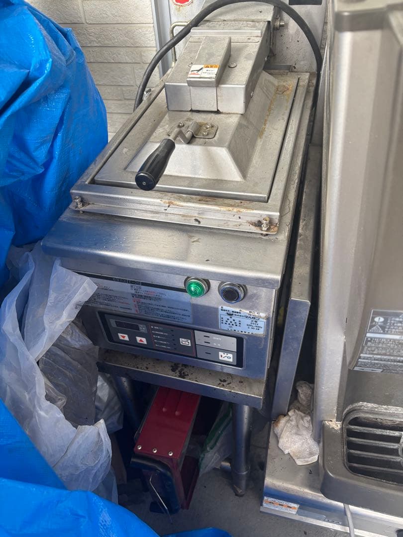 MAZE-4S 業務用機器 200V 3.00kW餃子自動機械￼