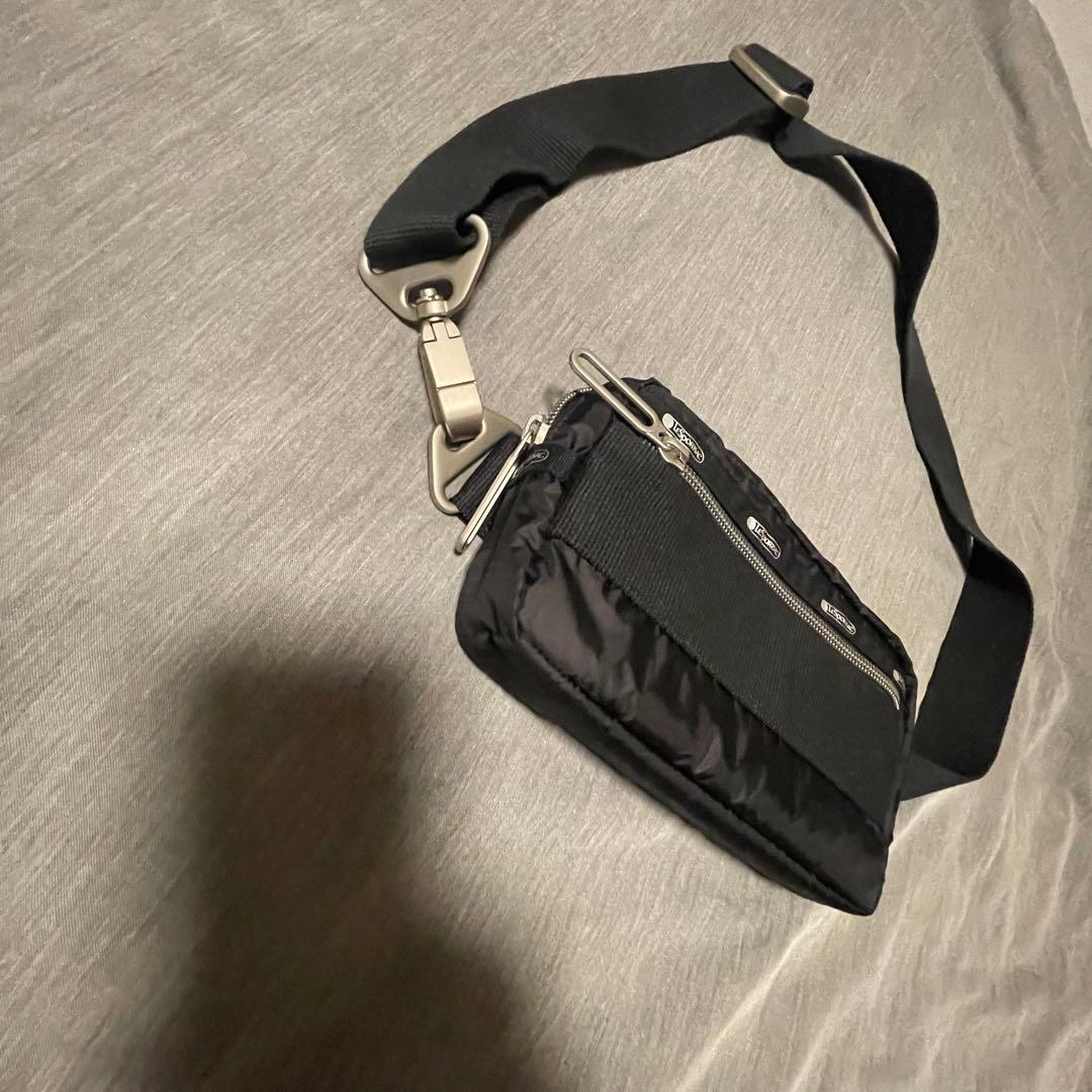 極美品　LeSportsac ESSENTIAL RECT XBODY