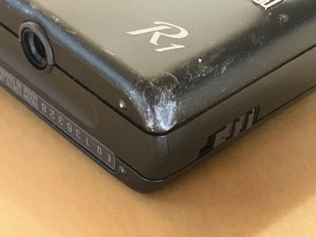 r*m様 フィルムカメラ RICOH R1 中古　完動品