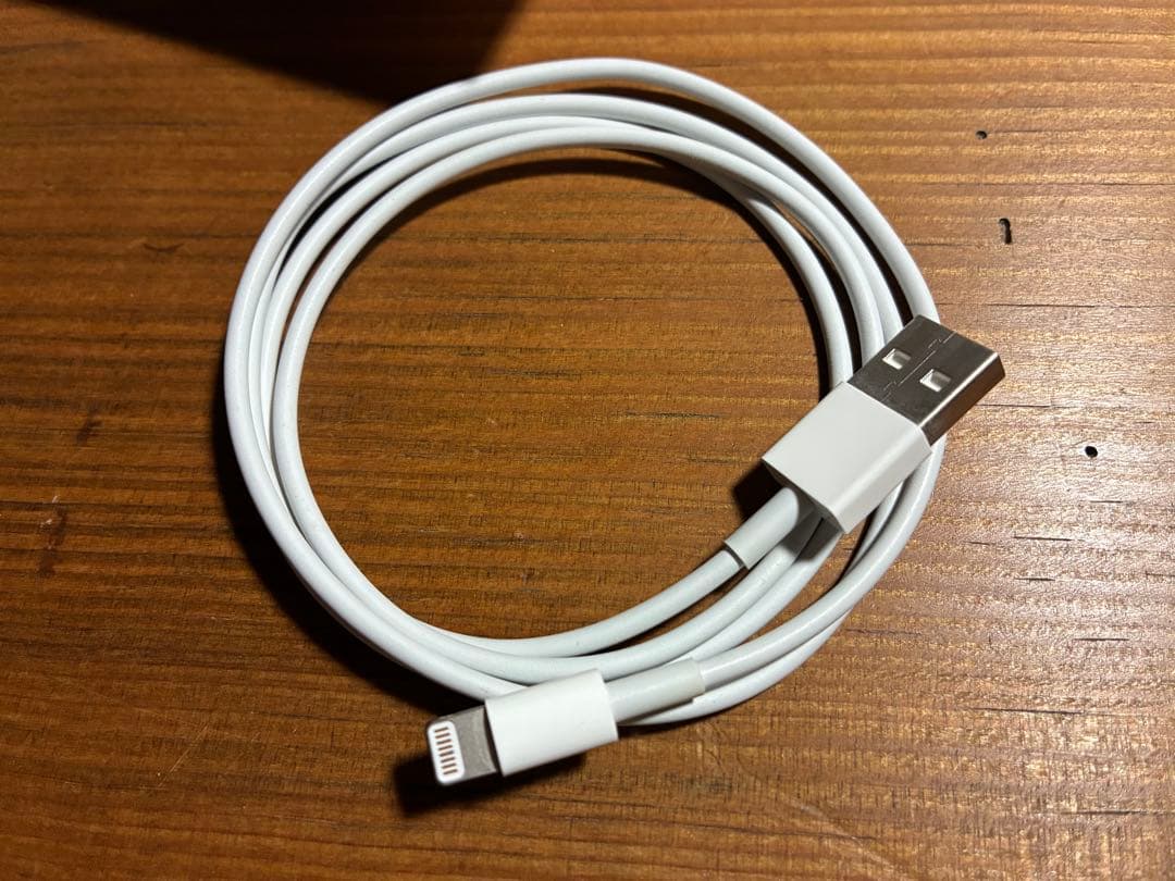 Apple AirPods 第2世代 lightning 充電ケース