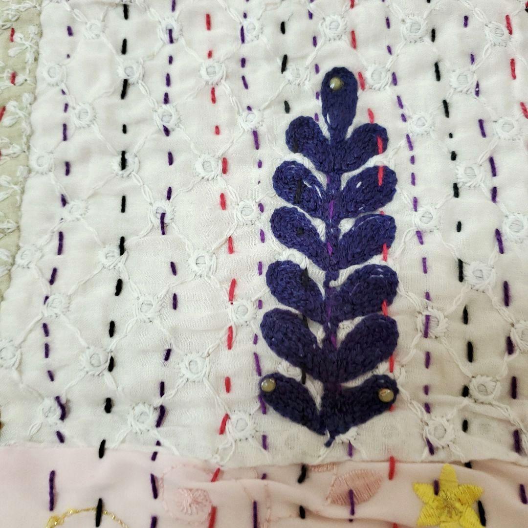 パッチワーク刺繍マルチカバー　ラリーキルト　シングルベッドh