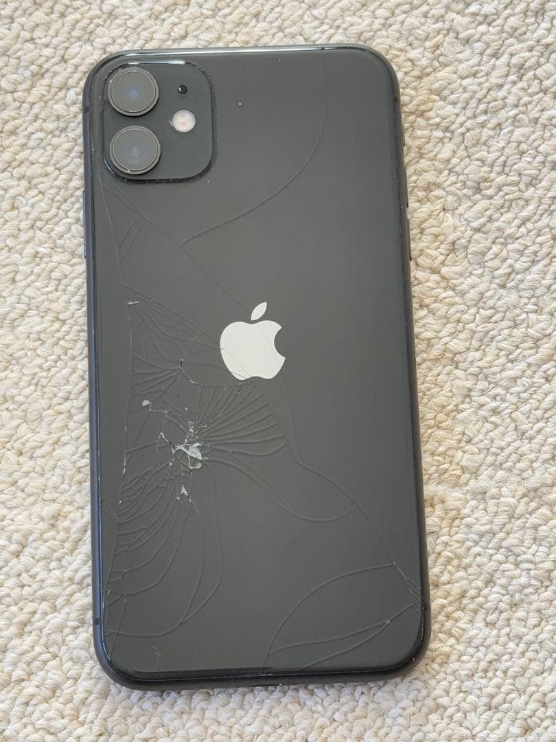 iPhone11 【背面割れ】 128GB 本体 SIMフリー