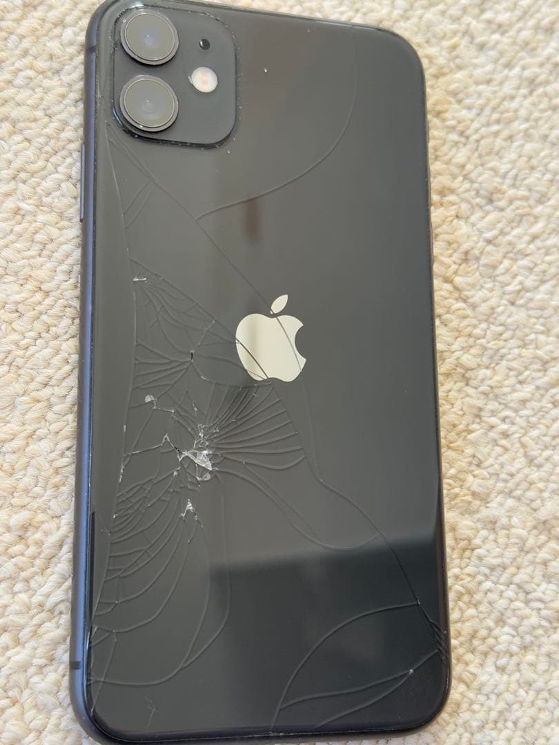 iPhone11 【背面割れ】 128GB 本体 SIMフリー