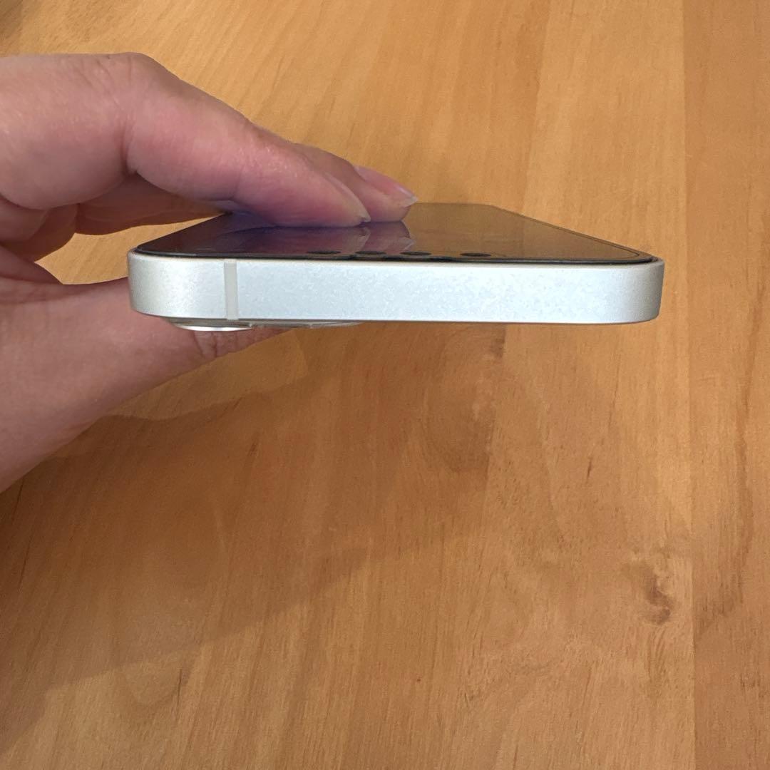 Apple iPhone 13 スターライト 128GB バッテリー89%