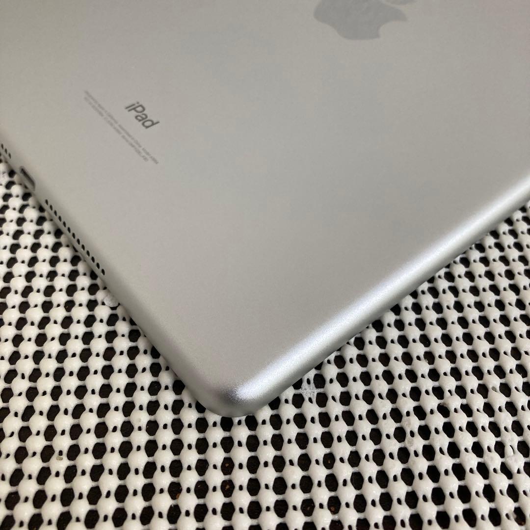 63【早い者勝ち】電池ほぼ新品☆iPad6 第6世代 32GB SIMフリー☆