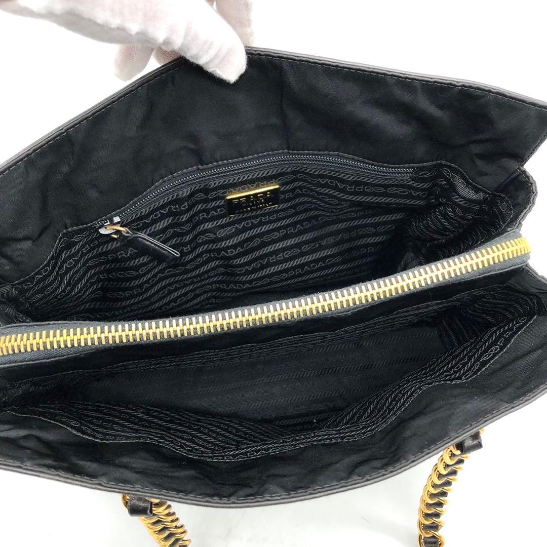 ✨美品・ギャランティ付✨プラダ チェーンショルダーバッグ ロゴ型押し 切り替え