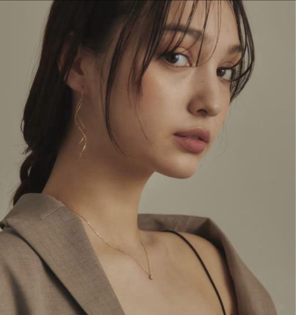 ココシュニックポリッシュミラーカットチェーンピアス片耳¥81400ヒロタカete