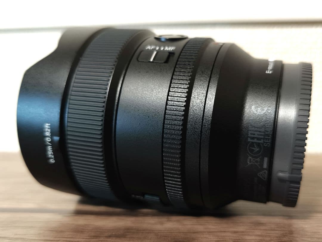 【中古品】SONY FE 14mm F1.8 GM（フード部分に小打痕あり）