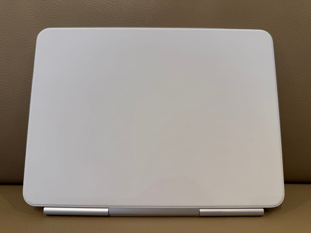 バッテリー100% iPad Air M3 11 Magic Keyboard