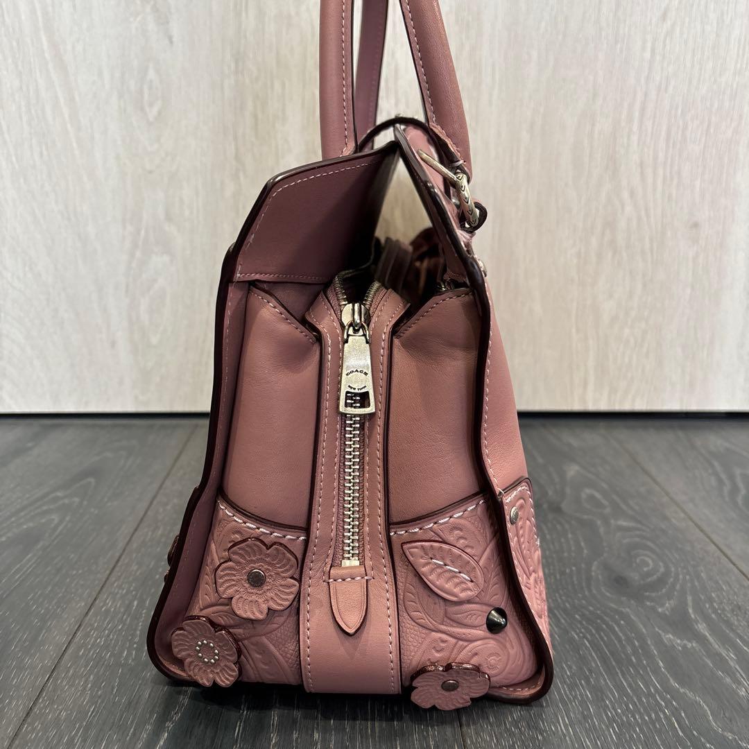 COACH ピンクレザーハンドバッグ