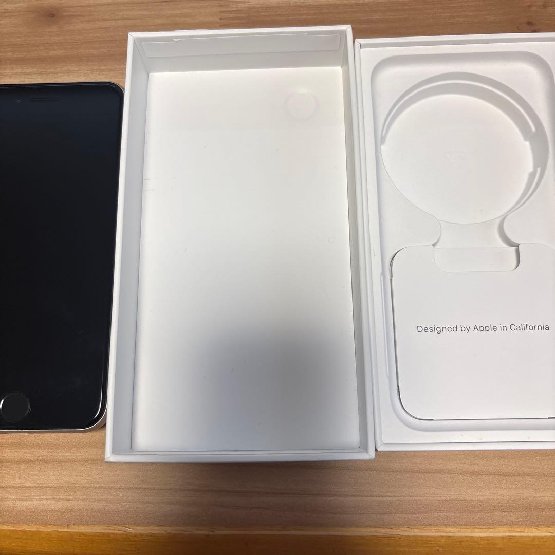 iPhone SE 第3世代 128GB スターライト au 美品 動作良好