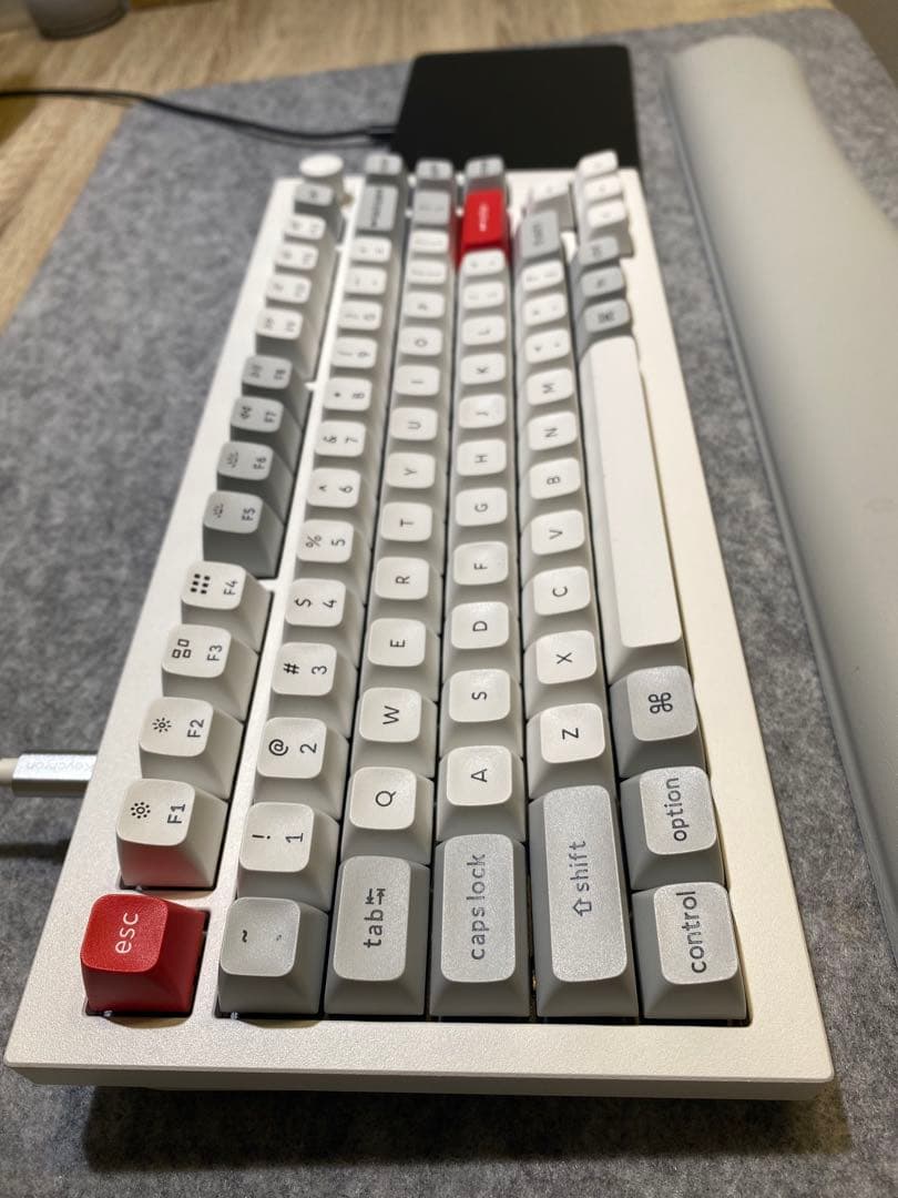 Keychron Q1 Max (US配列・バナナ軸)メカニカルキーボード