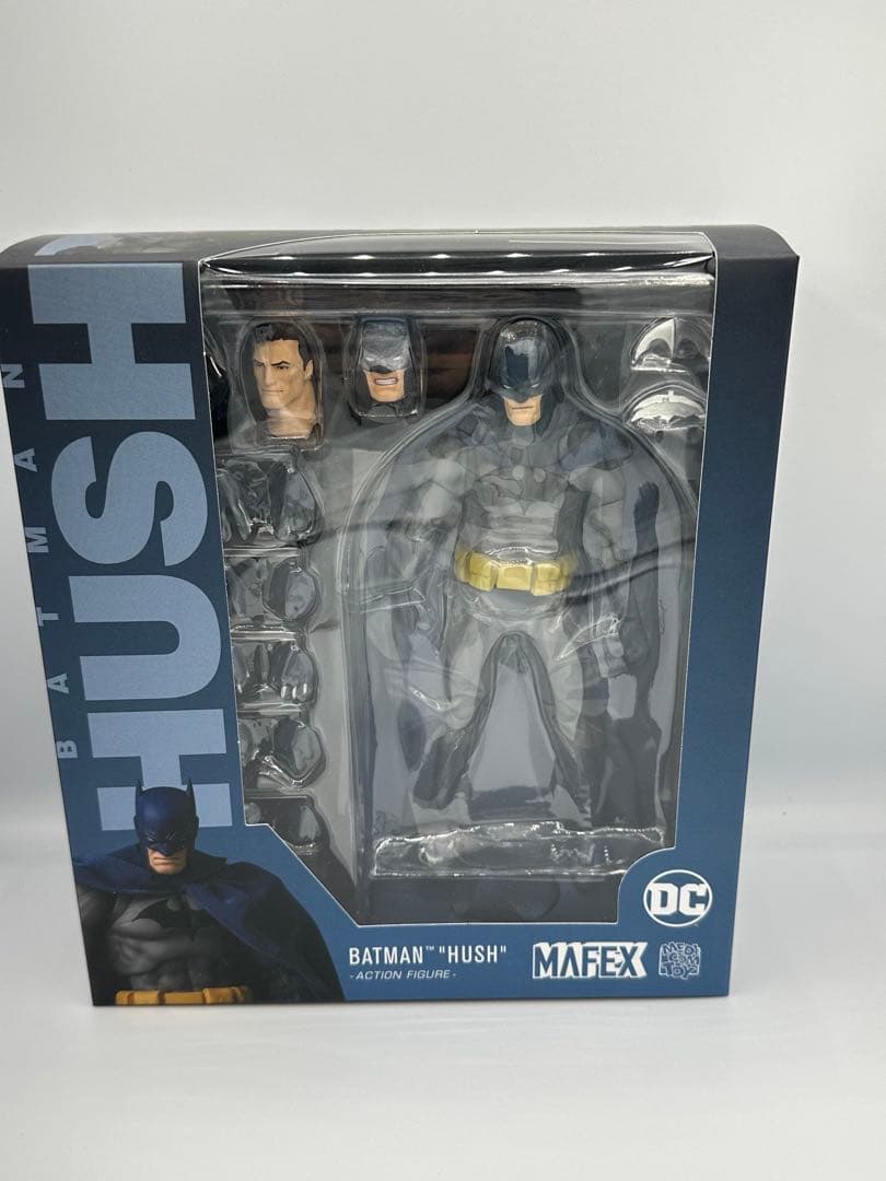 マフェックス No.105 MAFEX BATMAN \"HUSH\"