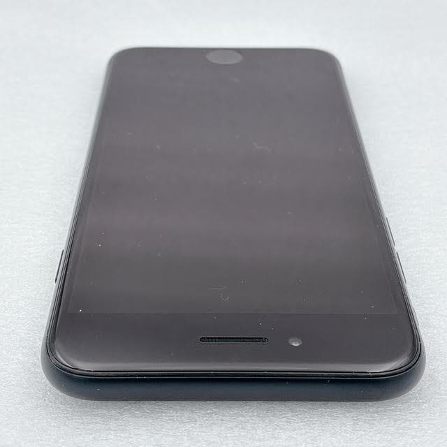 美品✨Apple iPhoneSE (第3世代) SIMフリー スペースグレイ